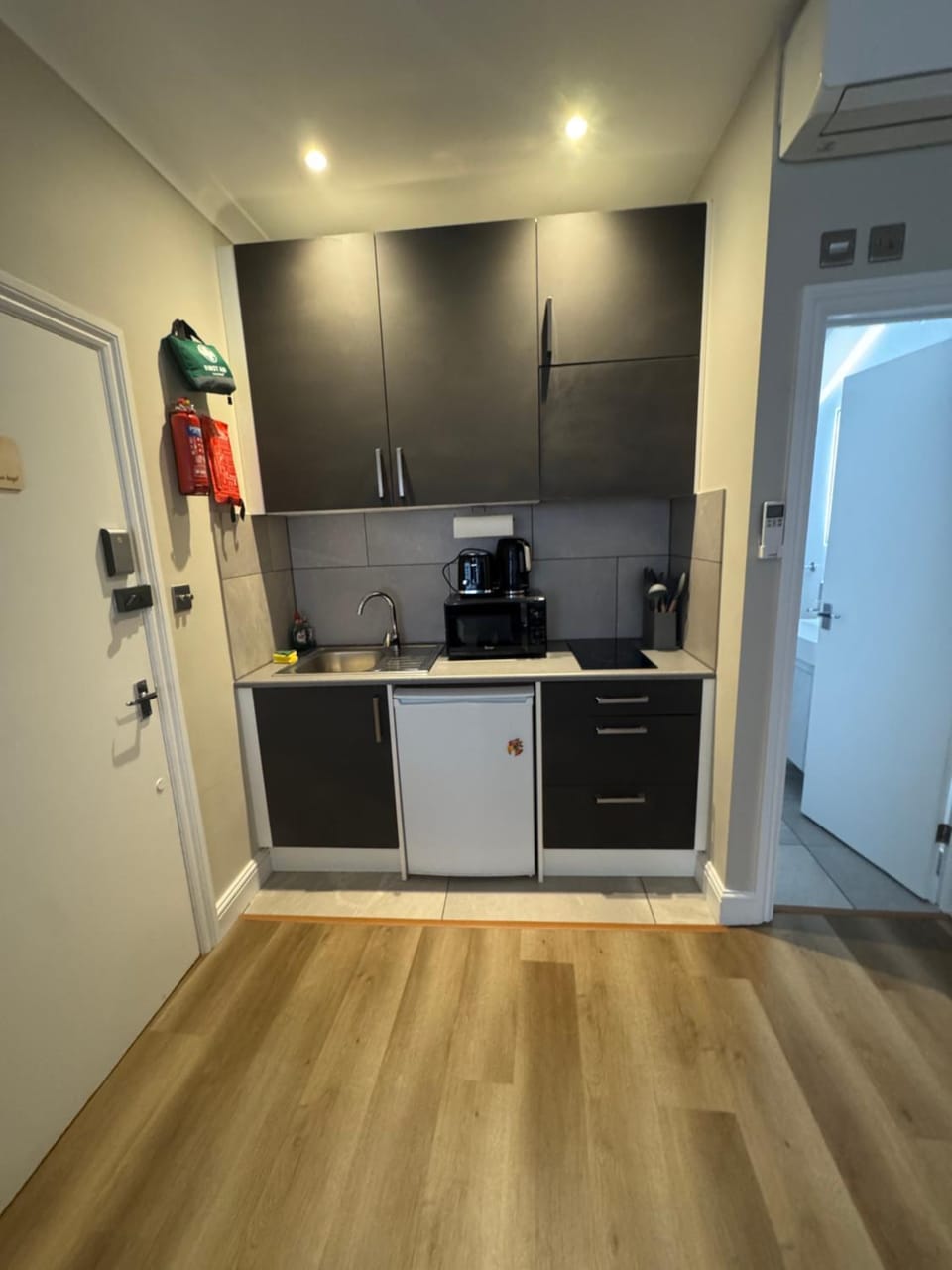Sleek studio apartment in Shoreditch Apartment in London Borough of Islington