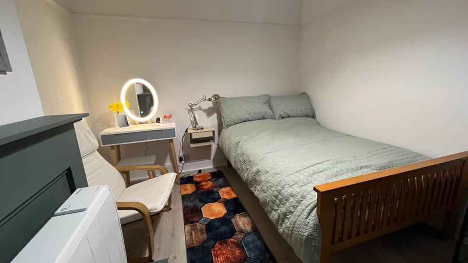 Private room within shared home Room 3 Apartment in Stretford