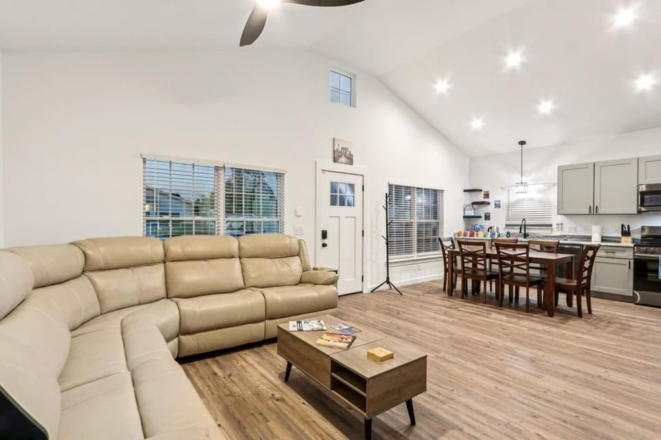 Stylish 3BR2BA6Beds Spacious Near Downtown House in Saint Augustine