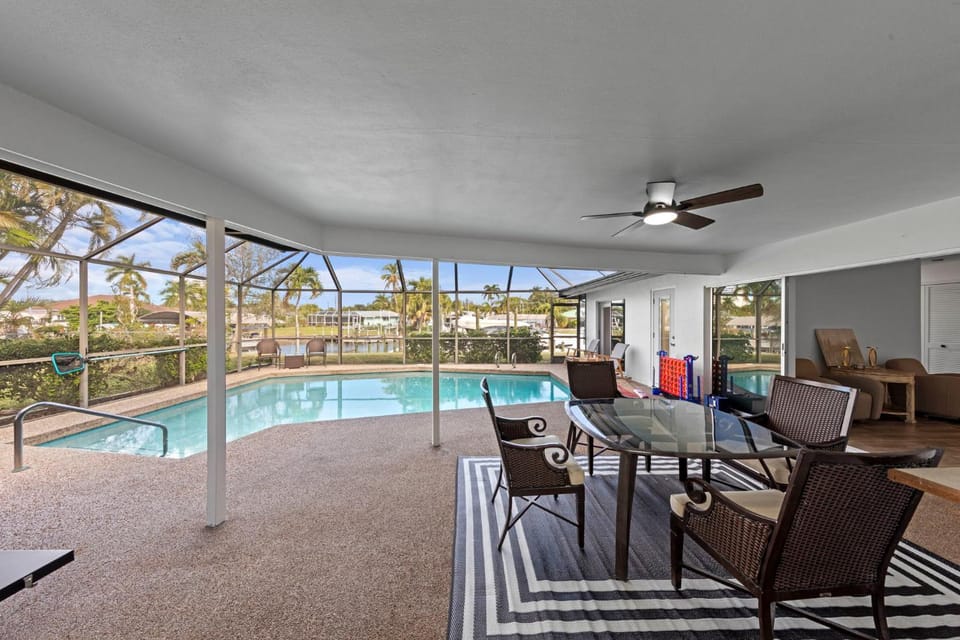 4BR Waterfront Home w Heated Pool & Private Dock House in Cypress Lake