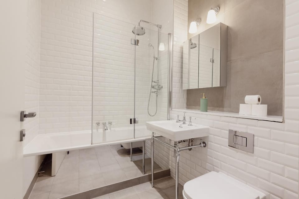 Toilet, Bathroom, Bath