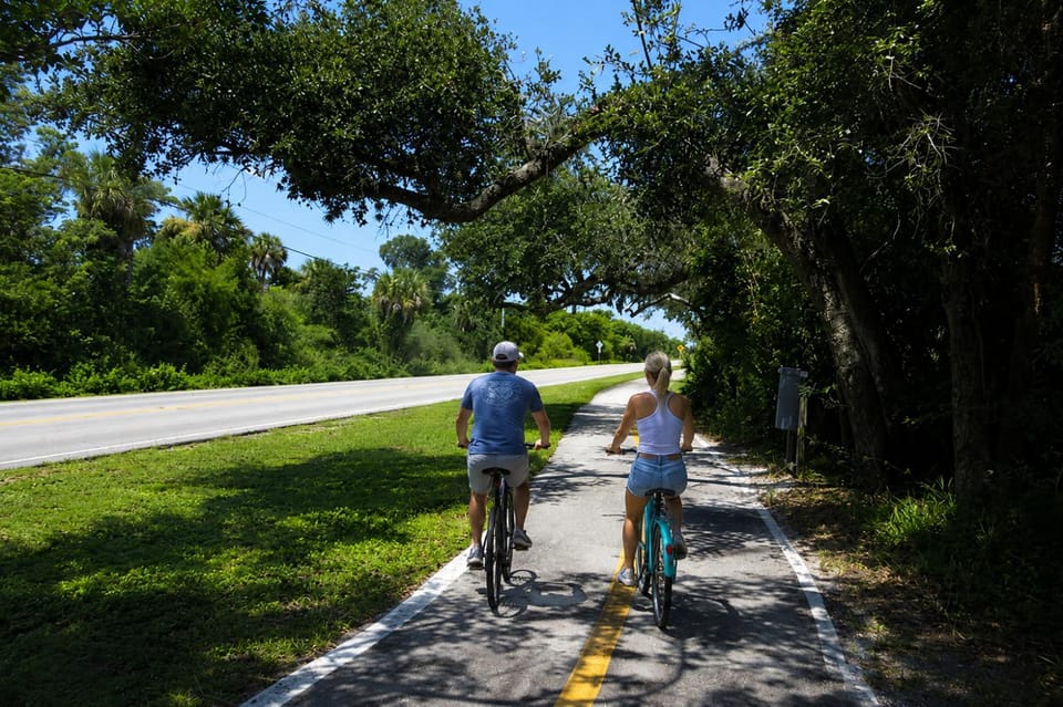 Tommy Bahama Retreat Gulf Views 2 Bikes #264 House in Sanibel Island