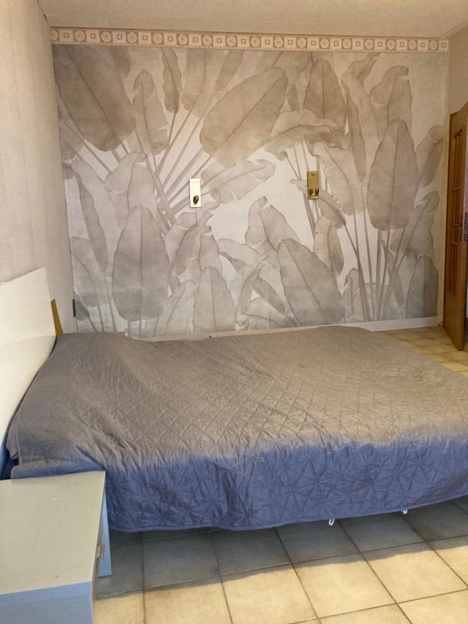Geräumiges ganzes Apartment 90 m Zwei Schlafzimmer Wlan Privat Parkplatz große Küche mit Essbereich Badewanne Waschmaschine Spülmaschine gesamte Unterkunft gehört Ihnen Apartment in Oberhausen