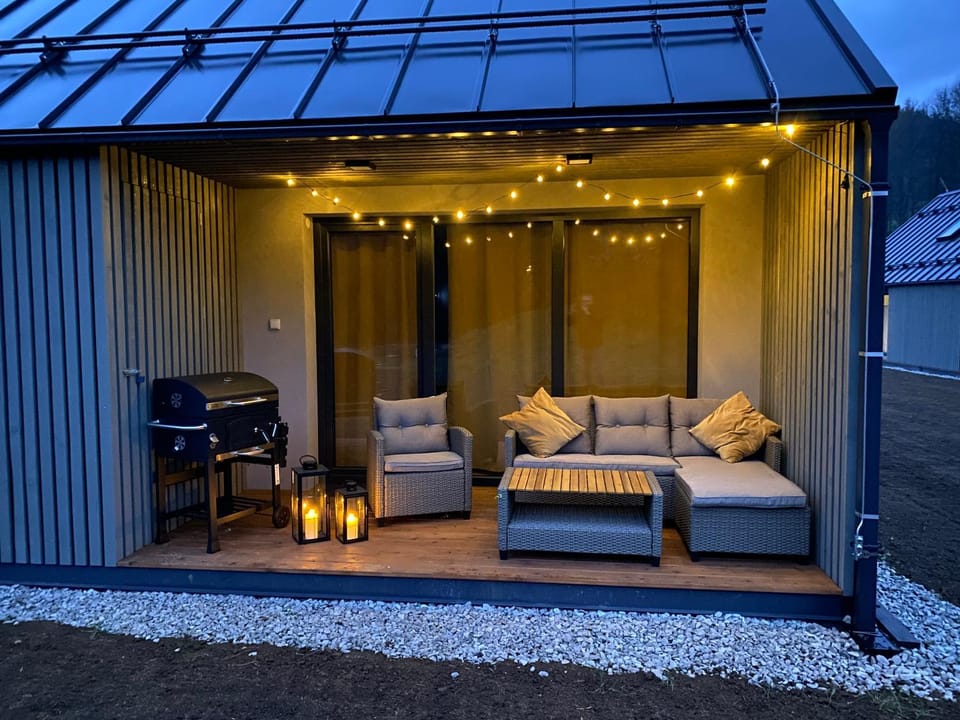 Property building, Balcony/Terrace, Balcony/Terrace
