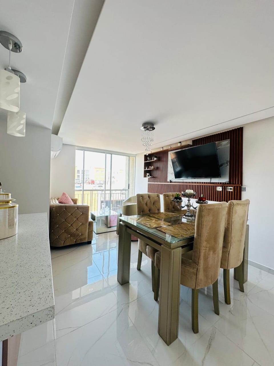 Living room, Dining area