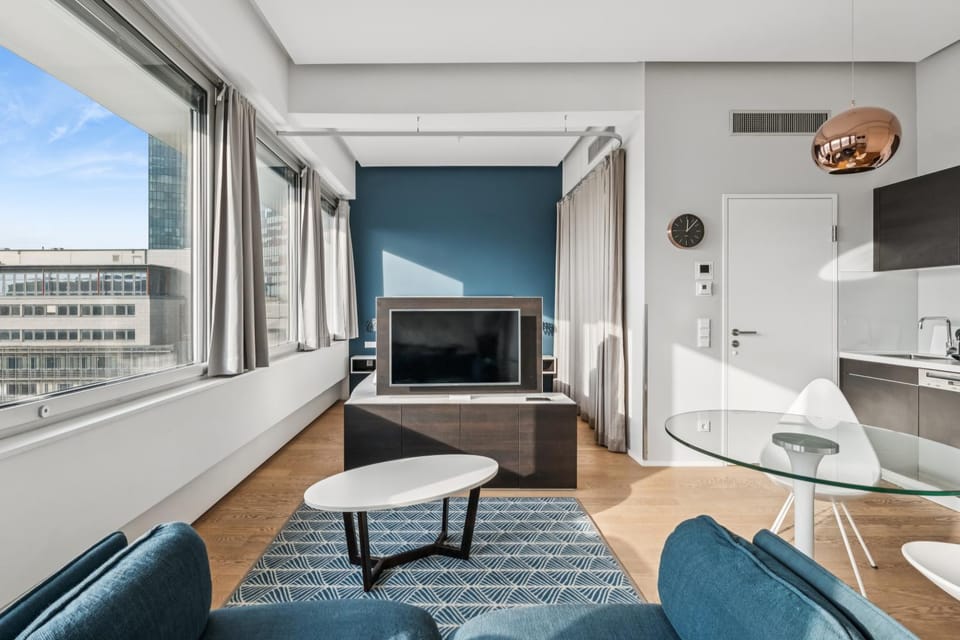TV and multimedia, Seating area