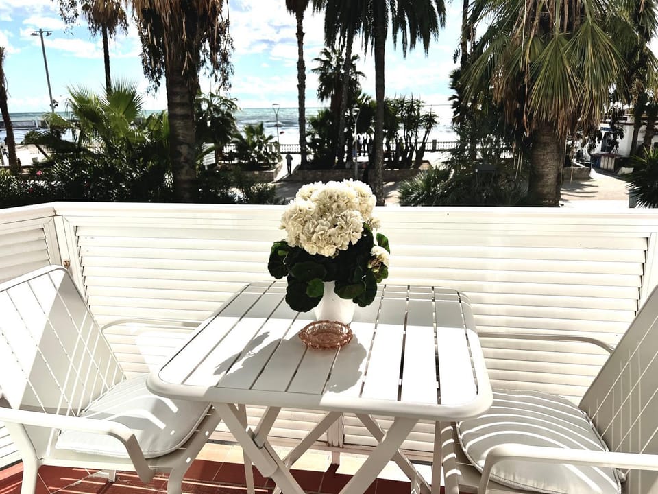Staff, View (from property/room), Balcony/Terrace, Balcony/Terrace, Beach, Beach