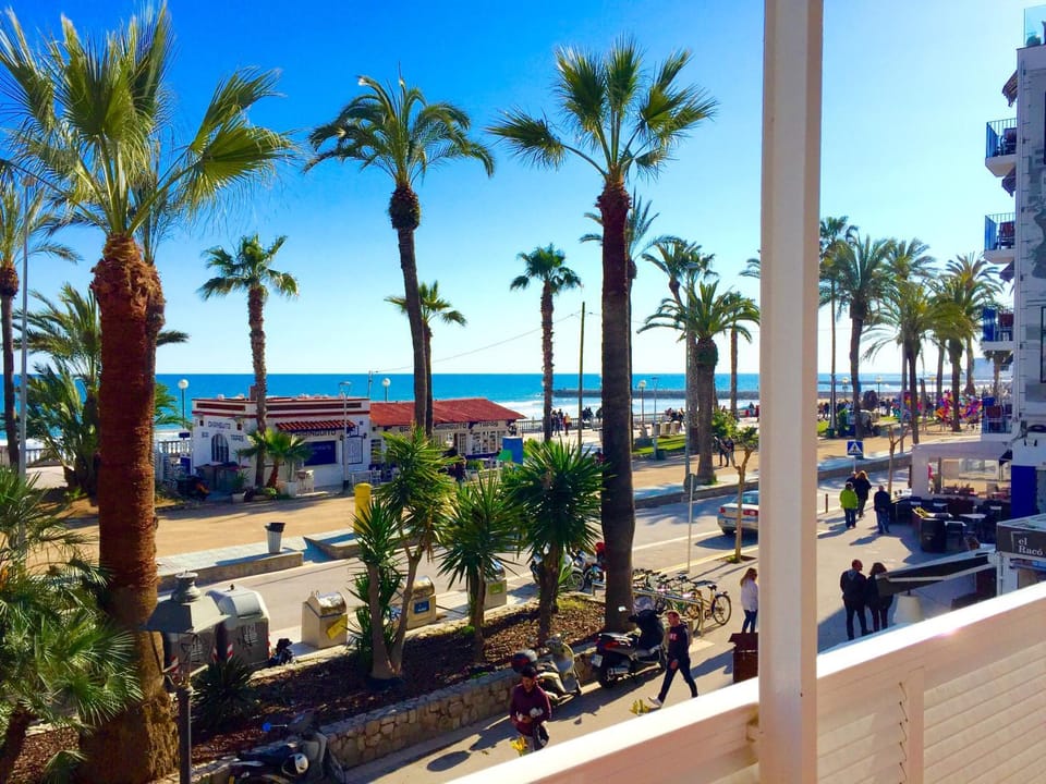 Day, People, View (from property/room), View (from property/room), Other, Other, Beach, City view, Sea view, Sea view, Street view, Street view