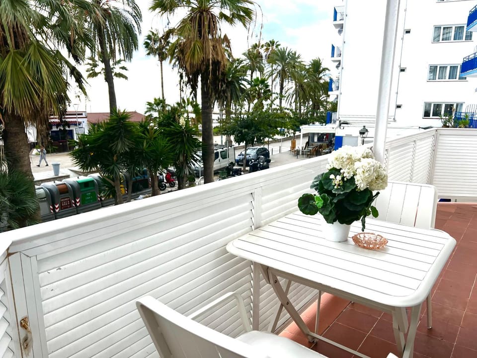 Day, View (from property/room), Balcony/Terrace, Balcony/Terrace, Beach, Beach, Street view
