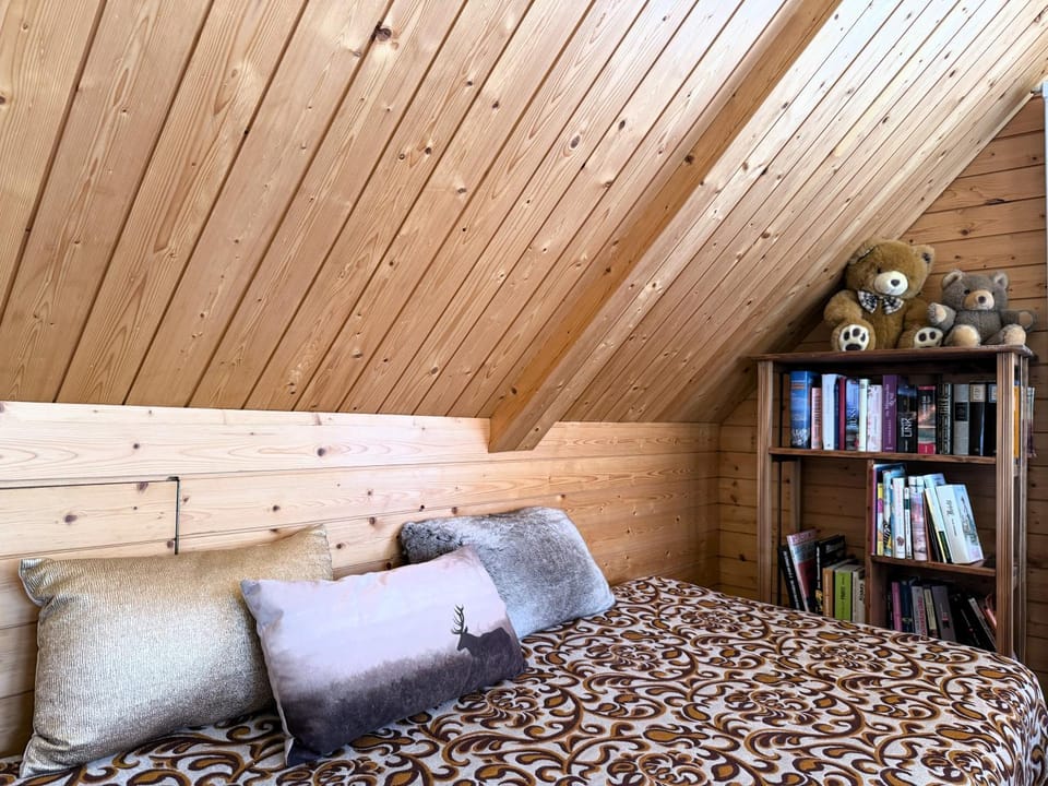 Living room, Photo of the whole room