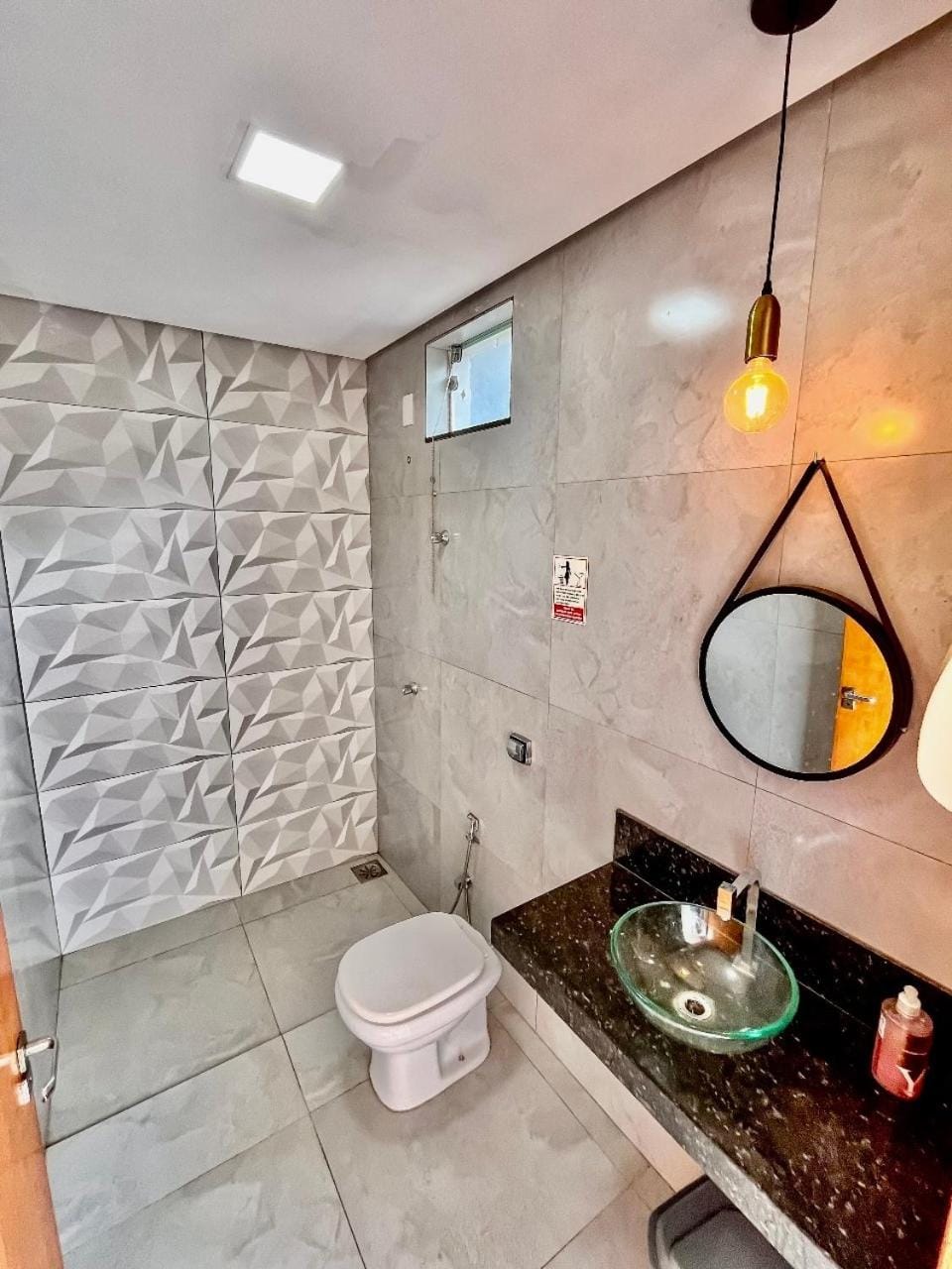 Casa com piscina e cascata e spa fogão a lenha House in Uberaba