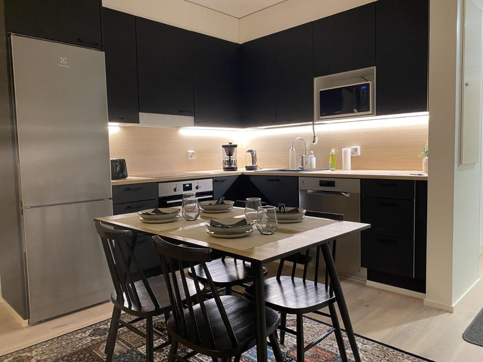 Coffee/tea facilities, Kitchen or kitchenette, Food and drinks, Food and drinks, Dining area, dishwasher, oven, toaster