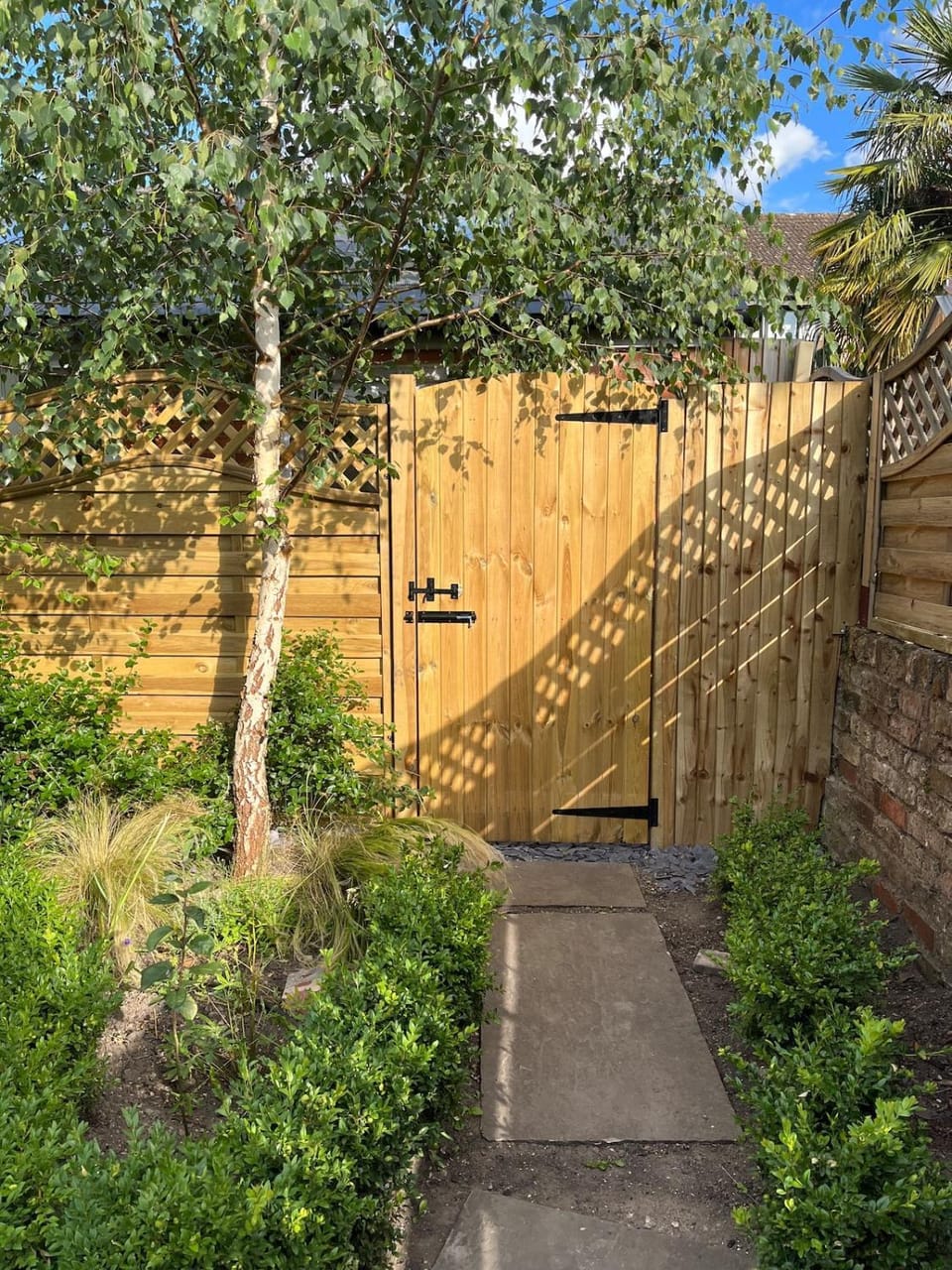 One Bedroom house free parking Apartment in Cheltenham