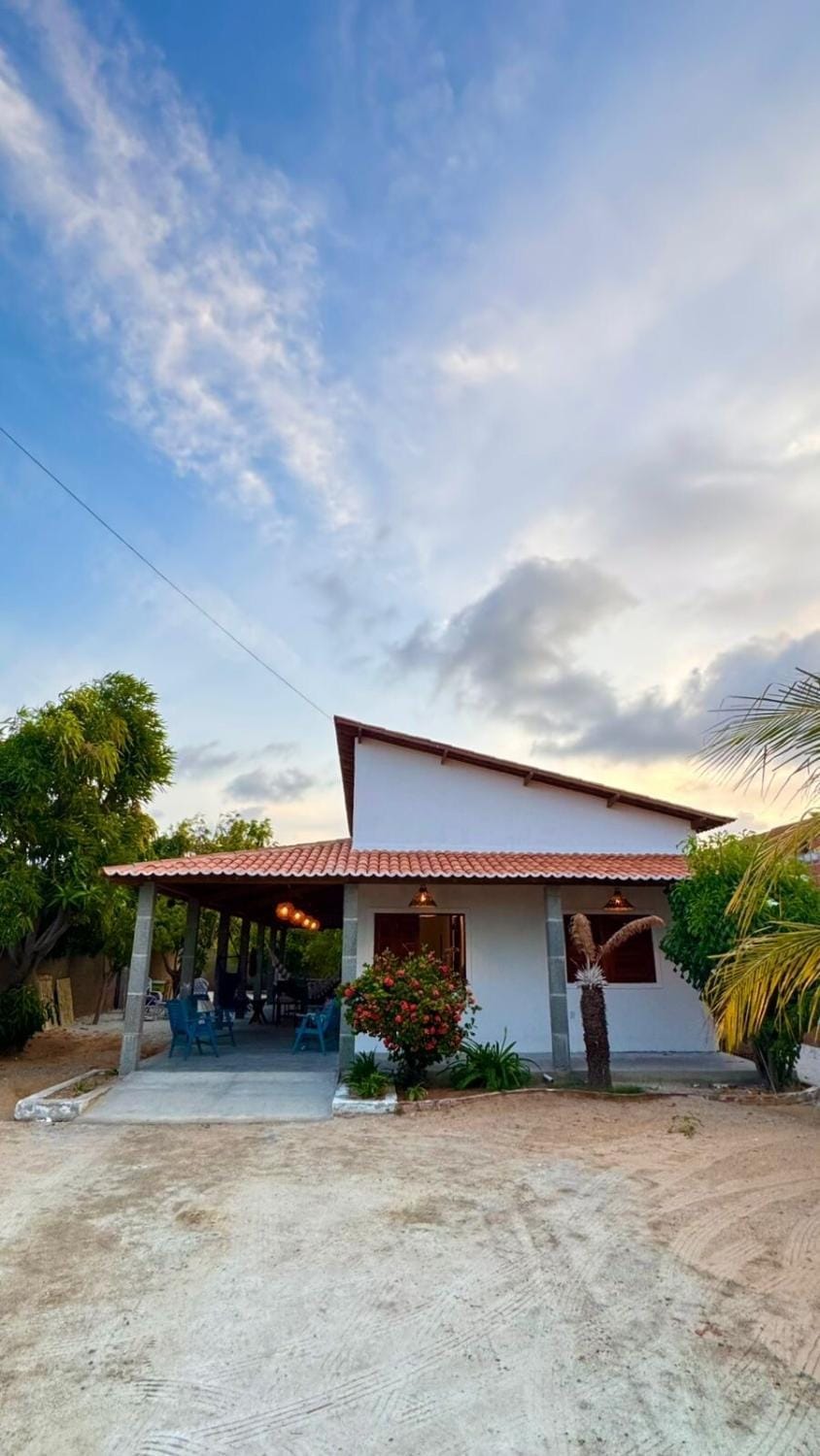 Casa Passarela House in State of Ceará