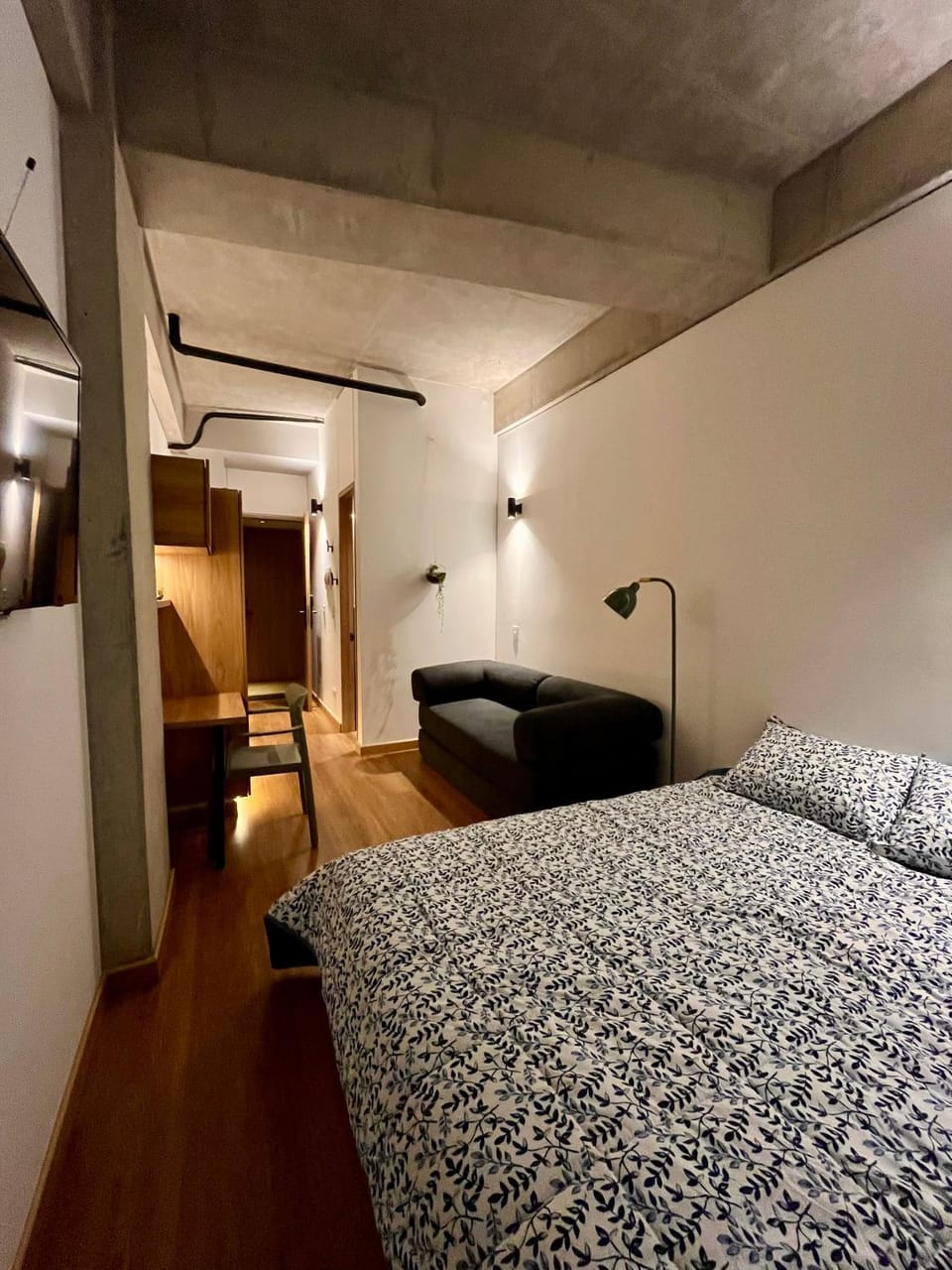 Bed, Living room, Photo of the whole room
