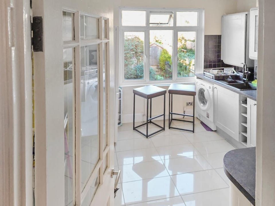 Kitchen or kitchenette, kitchen