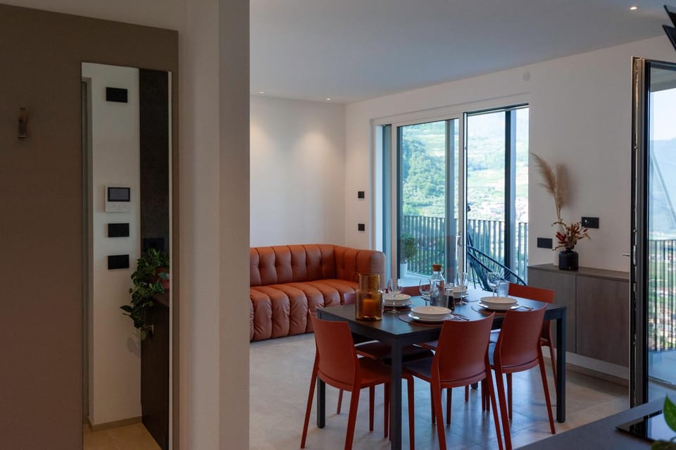 Casa Deva Lakeview Apartment in Riva del Garda