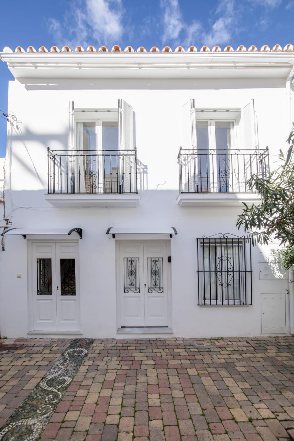 Facade/entrance