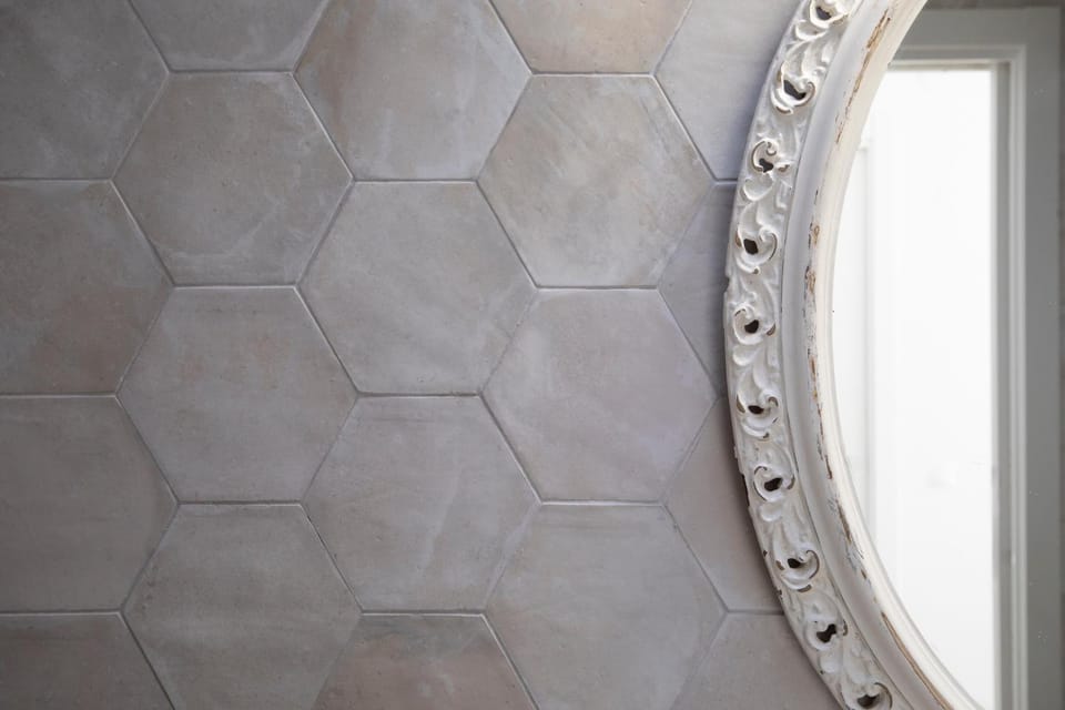 Bathroom, Decorative detail