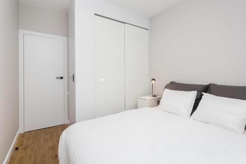Bed, Bedroom, wardrobe