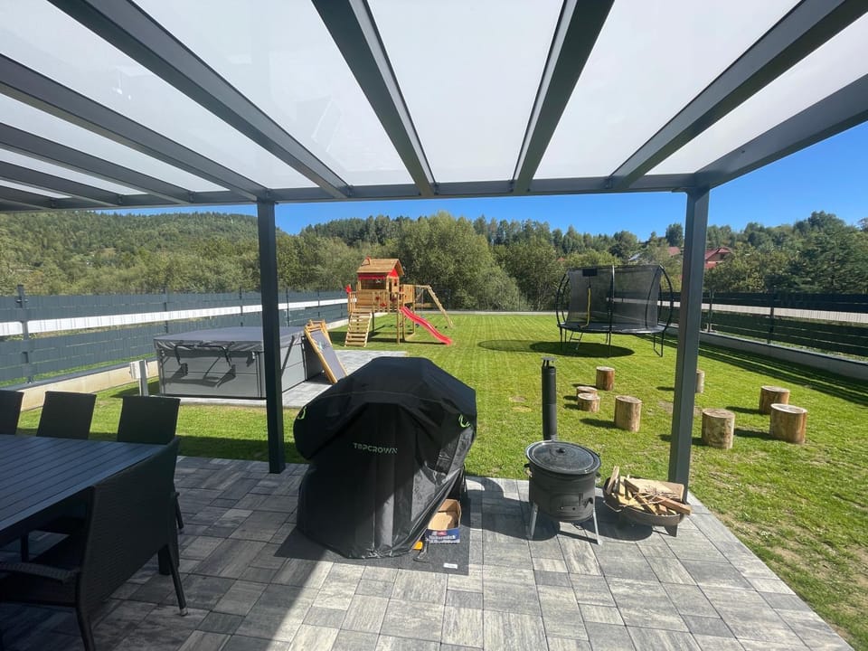 Off site, Balcony/Terrace