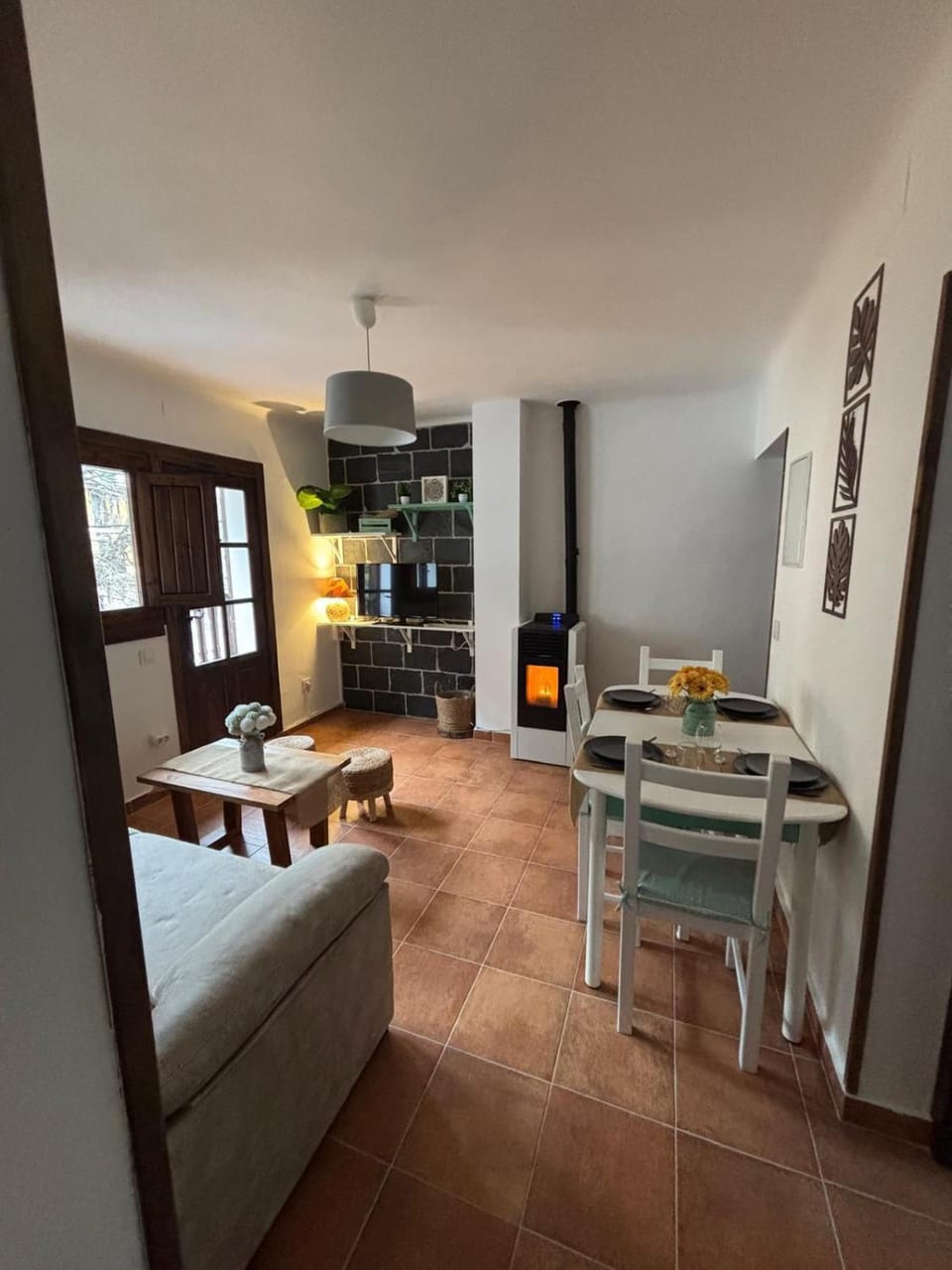 Living room, Dining area