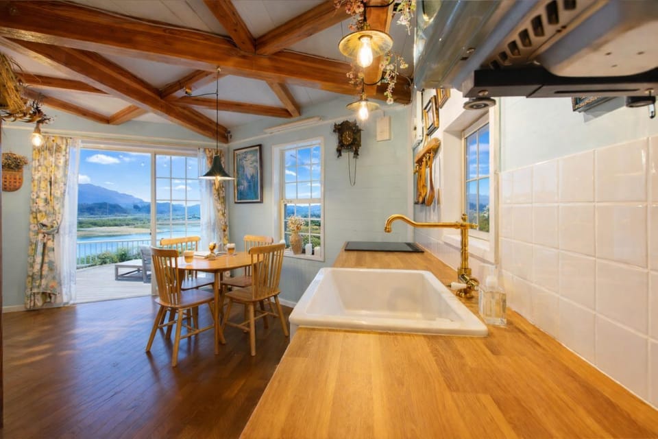 Nordic Mountain Cabin Lake Biwa Cabin in Shiga, Japan