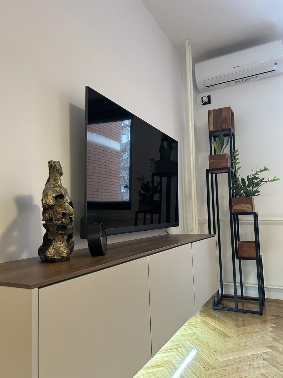 TV and multimedia, Bedroom