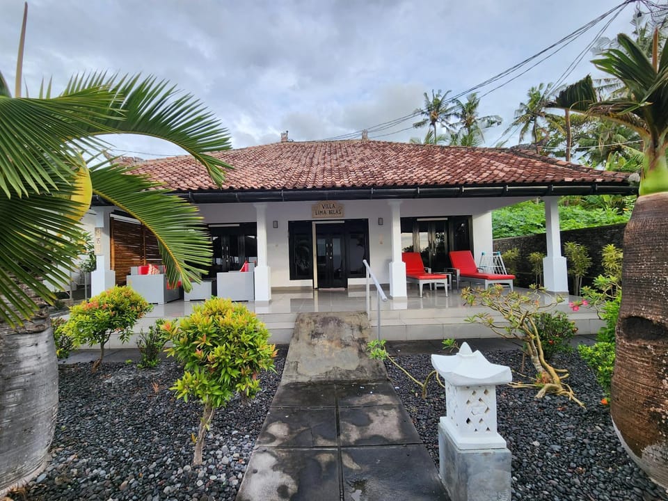 Bugbug Beach Resort Apartment hotel in Karangasem Regency