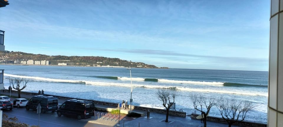 Hendaye en bord de mer Beachfront Apartment in Hendaye
