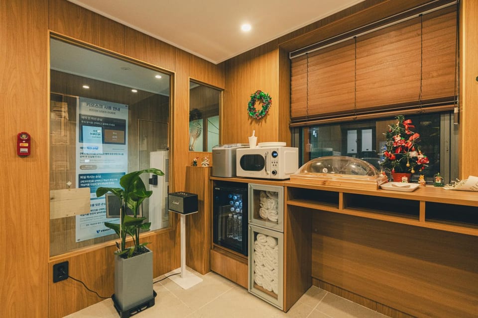 부평 이상한호텔 Hotel in Gyeonggi-do