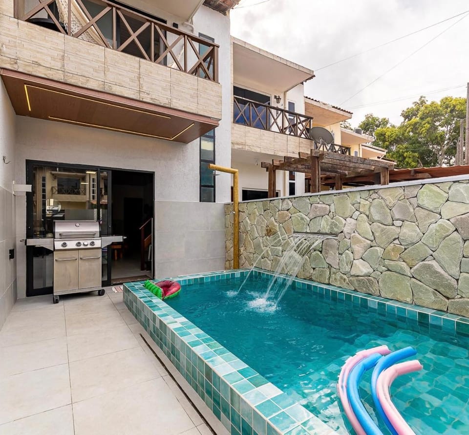 Shower, BBQ facilities, Swimming pool