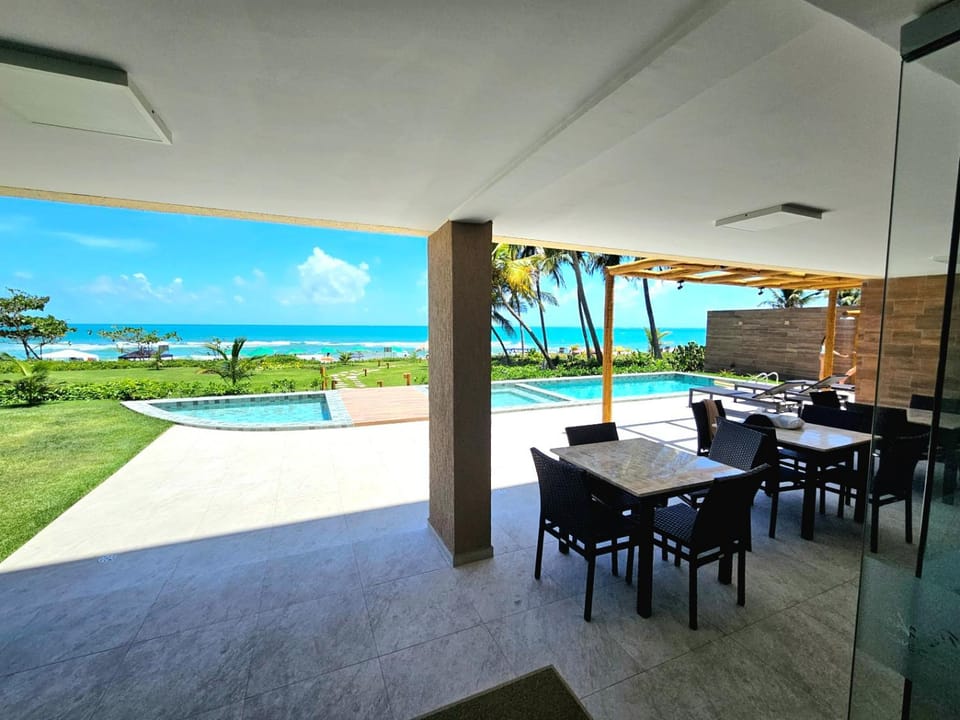 Balcony/Terrace, Balcony/Terrace, Area and facilities