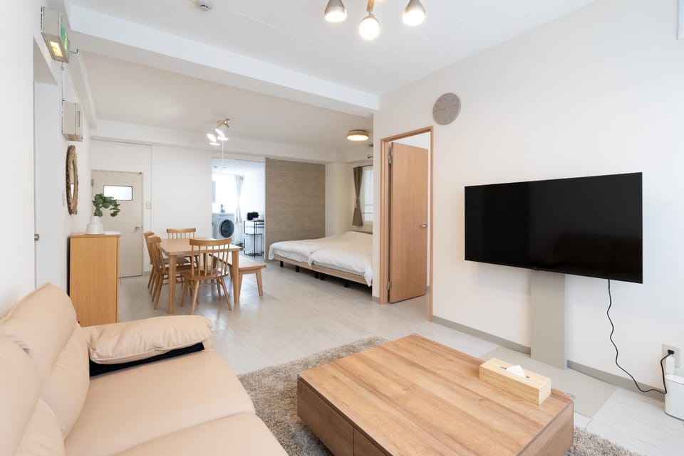 Bed, TV and multimedia, Living room, Dining area, Bedroom, air conditioner