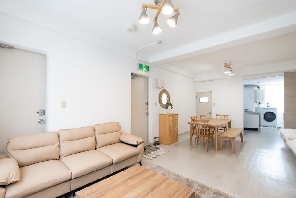 Facade/entrance, Living room, Dining area