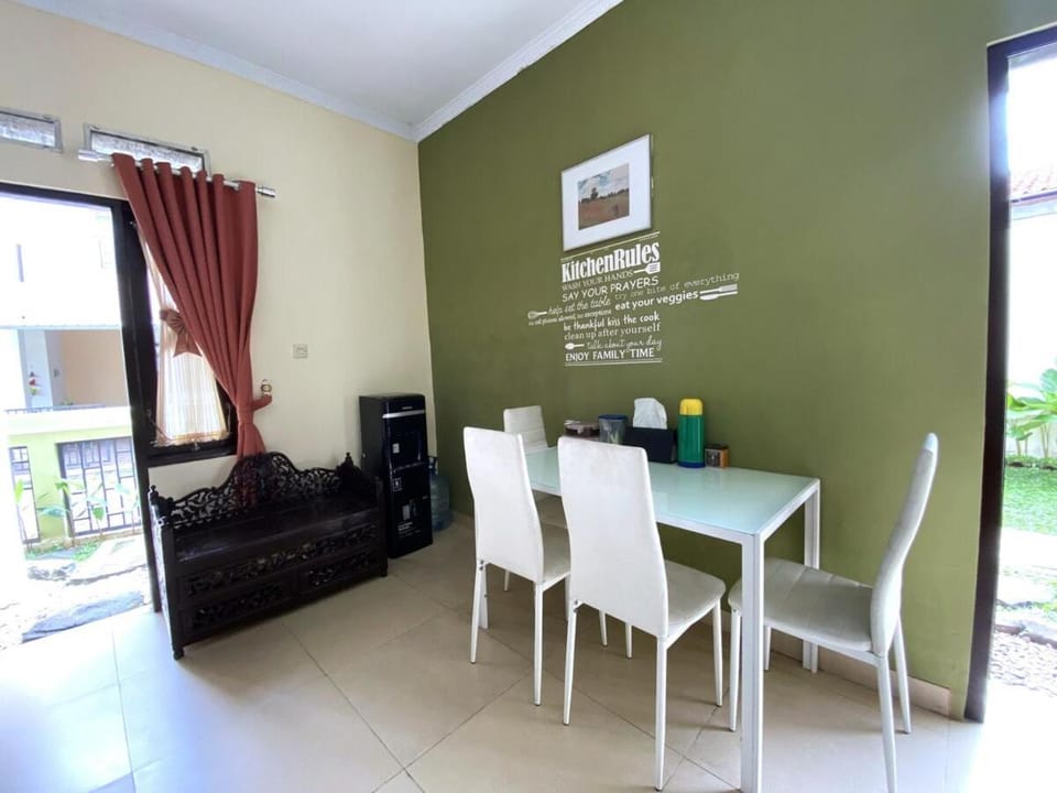 Home Sweet Home Dekat UMY by Simply Homy House in Special Region of Yogyakarta