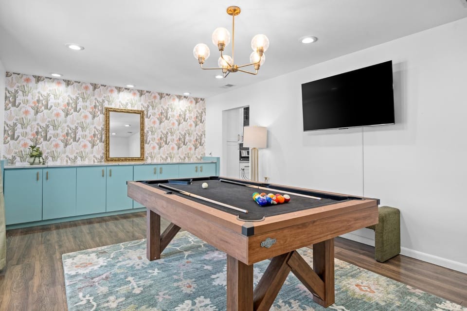 Communal lounge/ TV room, Billiard, Game Room, TV and multimedia, Evening entertainment