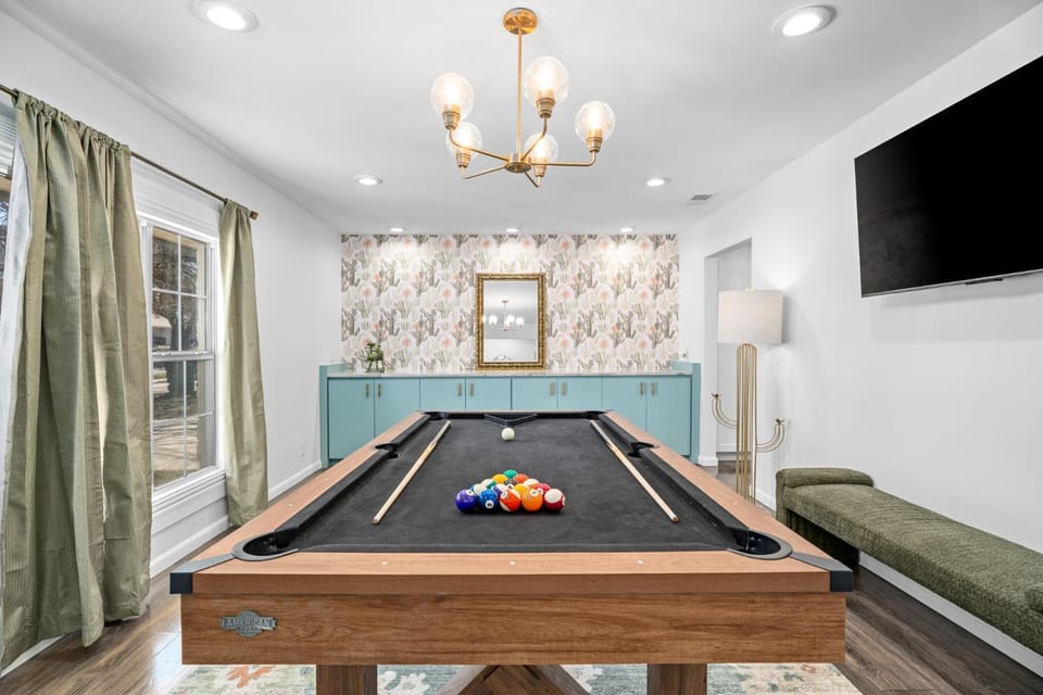 Communal lounge/ TV room, Billiard, Game Room, TV and multimedia, Evening entertainment