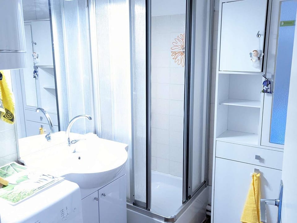 Studio mezzanine au centre de Marseillan Plage avec parking privé - FR-1-387-220 Apartment in Marseillan