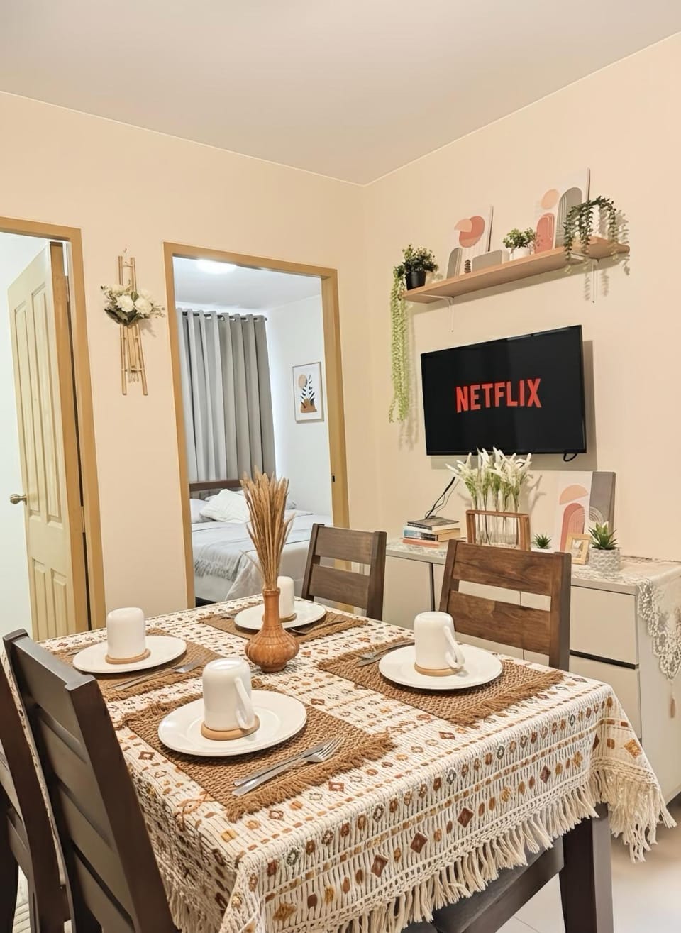 Cozy City Stay FREE Pool & Gym Access Apartment hotel in Dumaguete