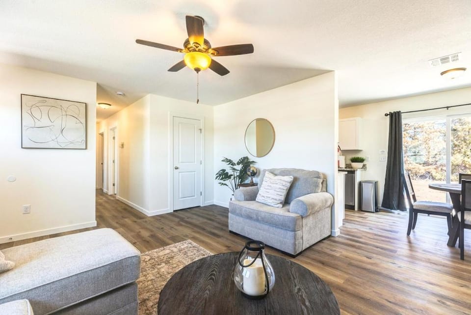 Stylish New Construction Home House in Salina