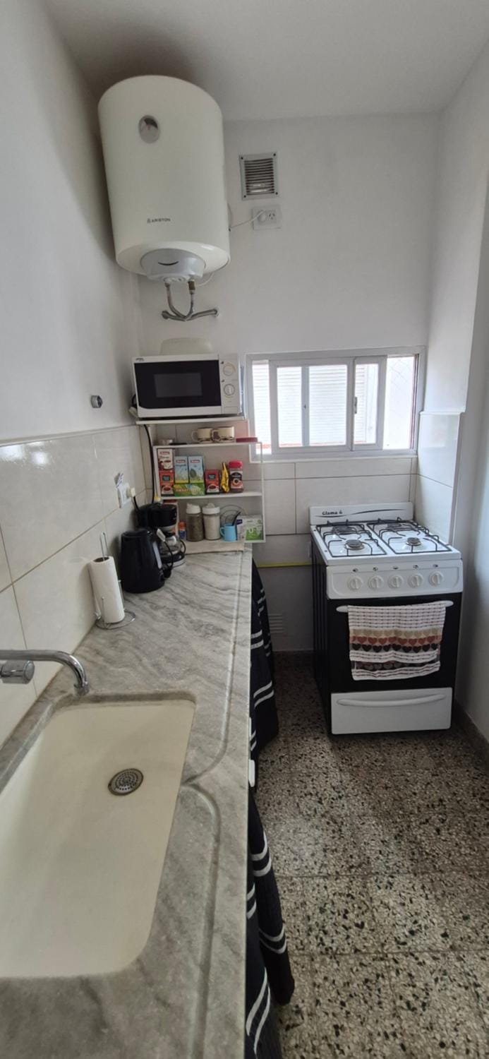 Kitchen or kitchenette, Breakfast, kitchen