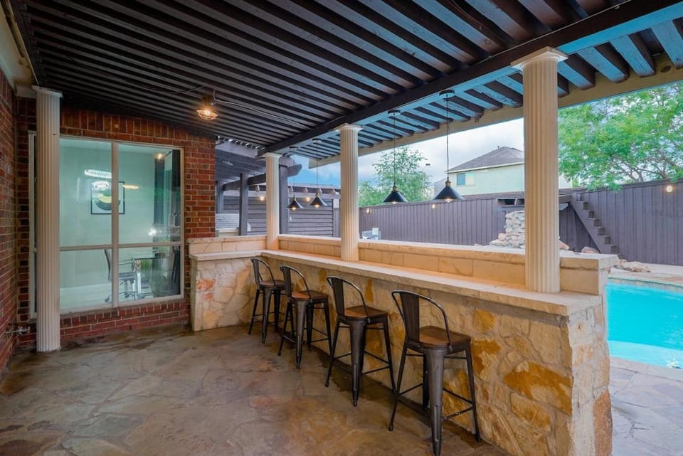 Prestigious 5BR 3B Home with Pool Sauna Game Room & Bar House in Garland