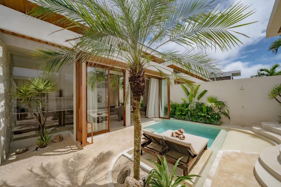 Patio, Day, Garden, View (from property/room), Balcony/Terrace, Garden view, Pool view, Swimming pool, sunbed