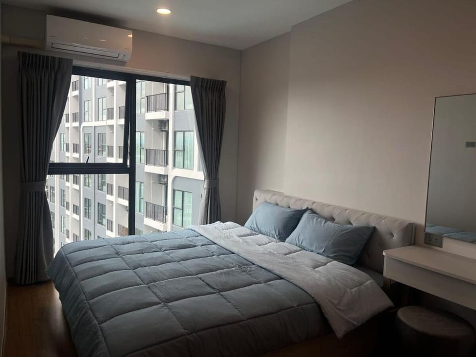 Downtown Pool Apartment 2 Bedrooms 2 Bathrooms Free Outdoor Pool Free Gym Pool View Cooking Available Monthly Rental Available 6F Apartment in Chiang Mai