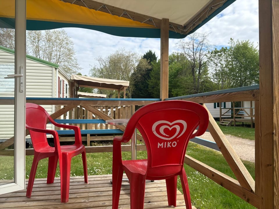 Camping Arquebuse Campground/ 
RV Resort in Jura