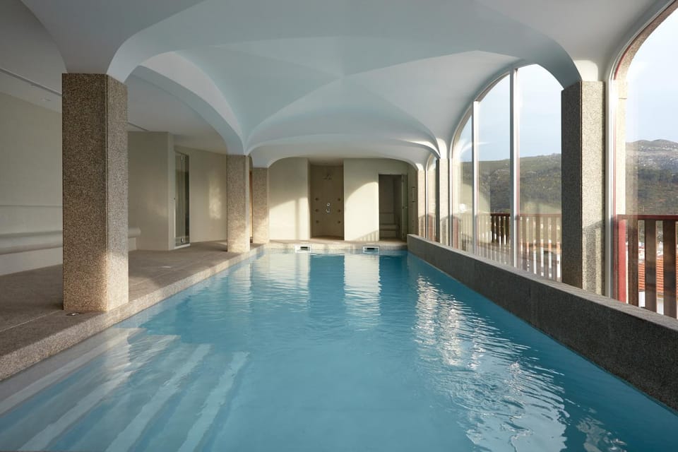 Property building, Spa and wellness centre/facilities, Mountain view, Pool view, Swimming pool