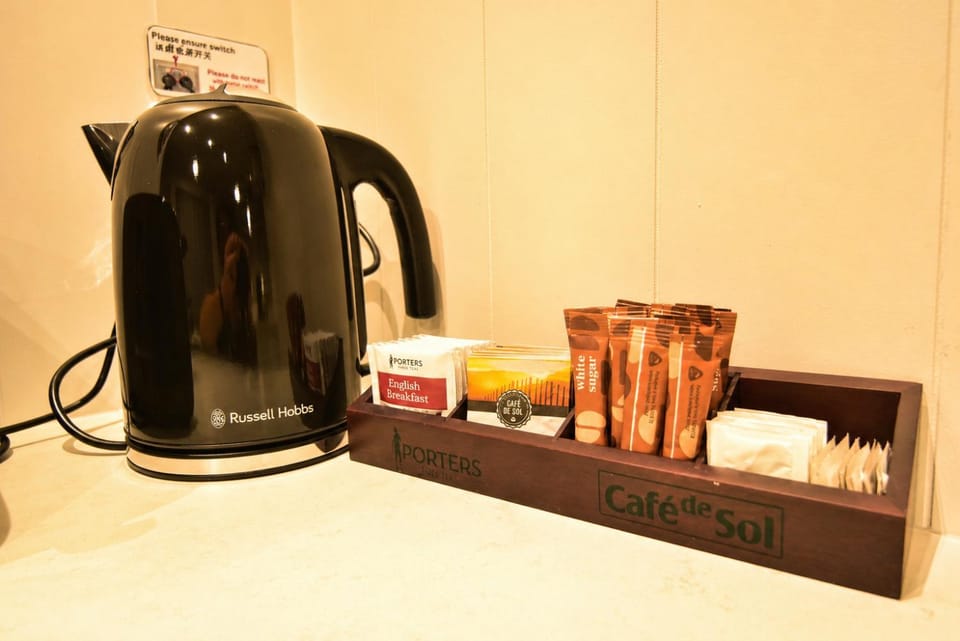 Coffee/tea facilities, kitchen