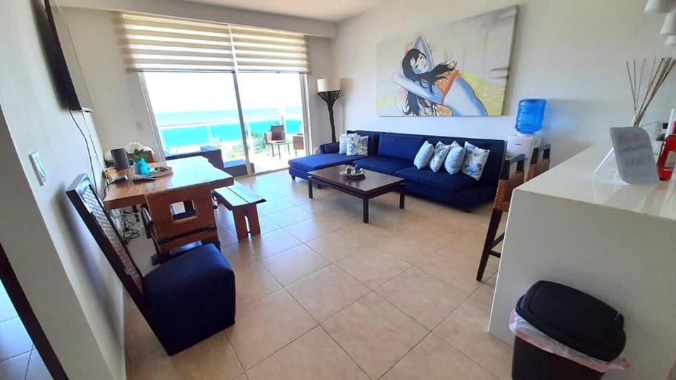 Living room, Photo of the whole room, Seating area, Dining area
