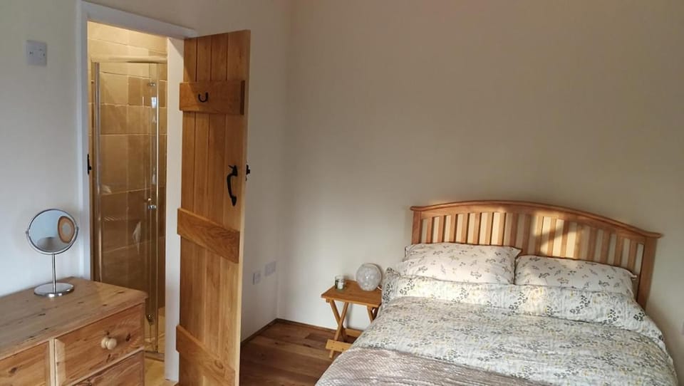 Bathroom, Photo of the whole room, Bedroom